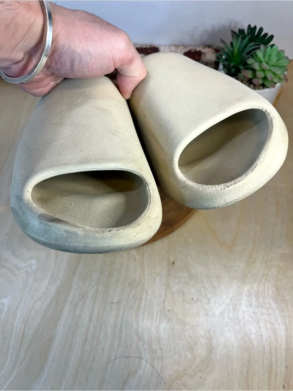 Adidas Yeezy Slides - Beige - Men's Size 8 / Women's 10